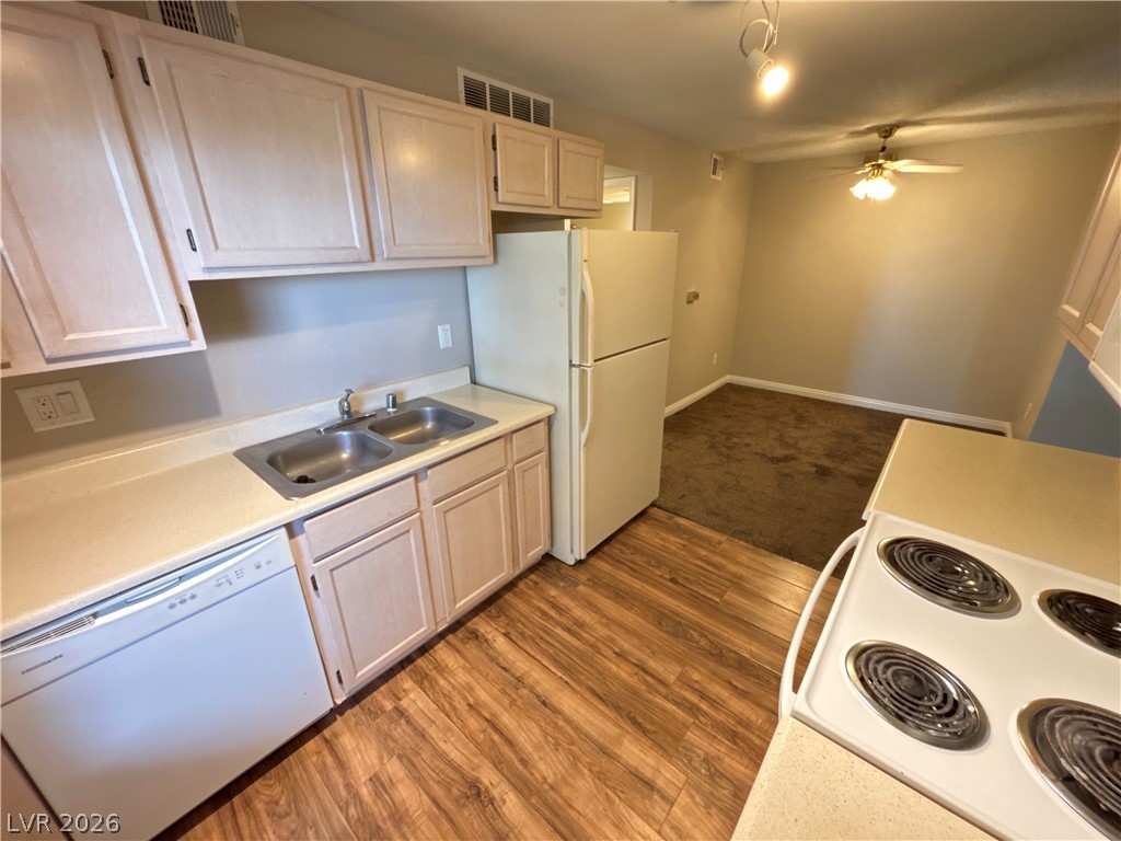 231 West Horizon Ridge Parkway, Unit 124 Henderson, NV 89012 - Photo 11 of 31