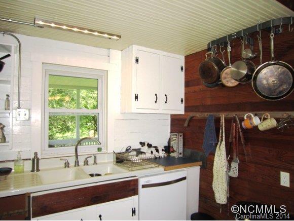 255 Potato Branch Road Leicester, NC 28748 - Photo 10 of 24 Gallery Image 10