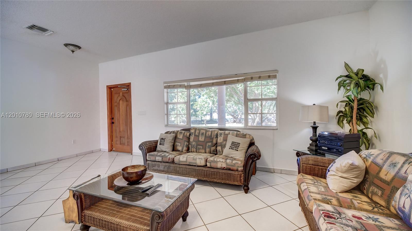 20400 Southwest 328th Street Homestead, FL 33030 - Photo 11 of 43