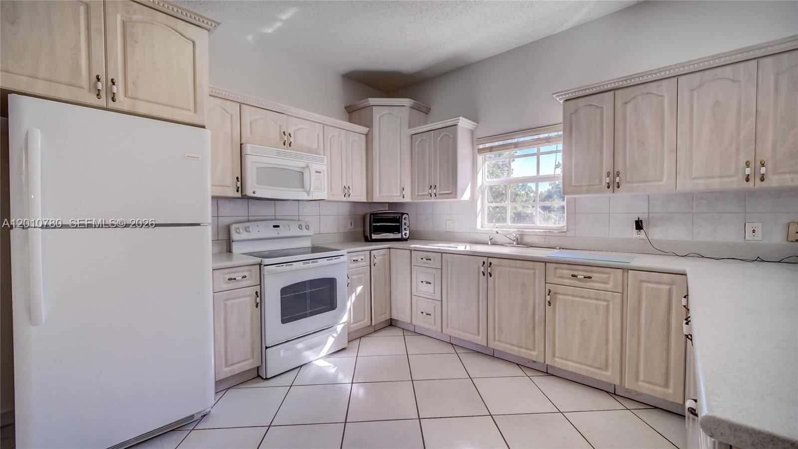 20400 Southwest 328th Street Homestead, FL 33030 - Photo 17 of 43