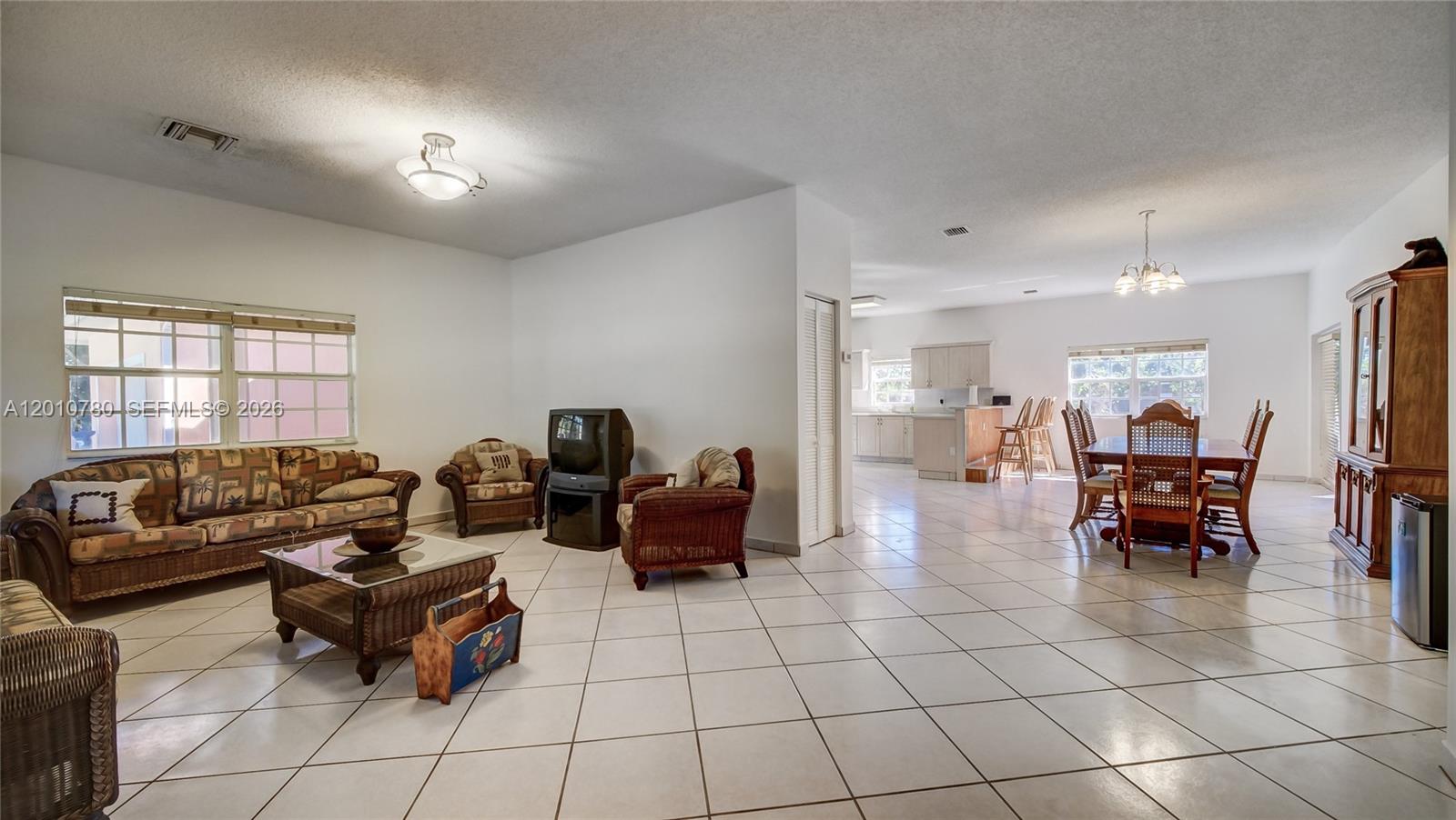 20400 Southwest 328th Street Homestead, FL 33030 - Photo 3 of 43