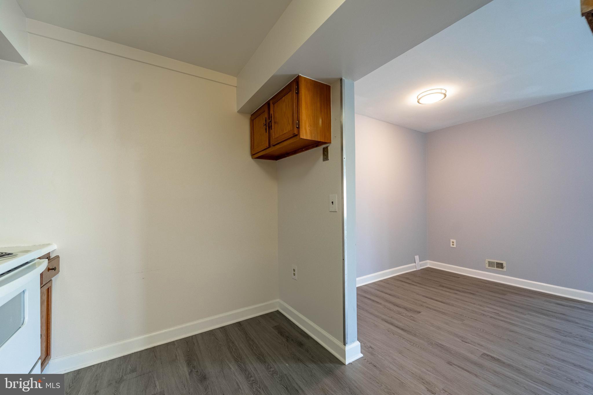 9015 North Laurel Road, Unit I Laurel, MD 20723 - Photo 9 of 22 Dining/living room combo