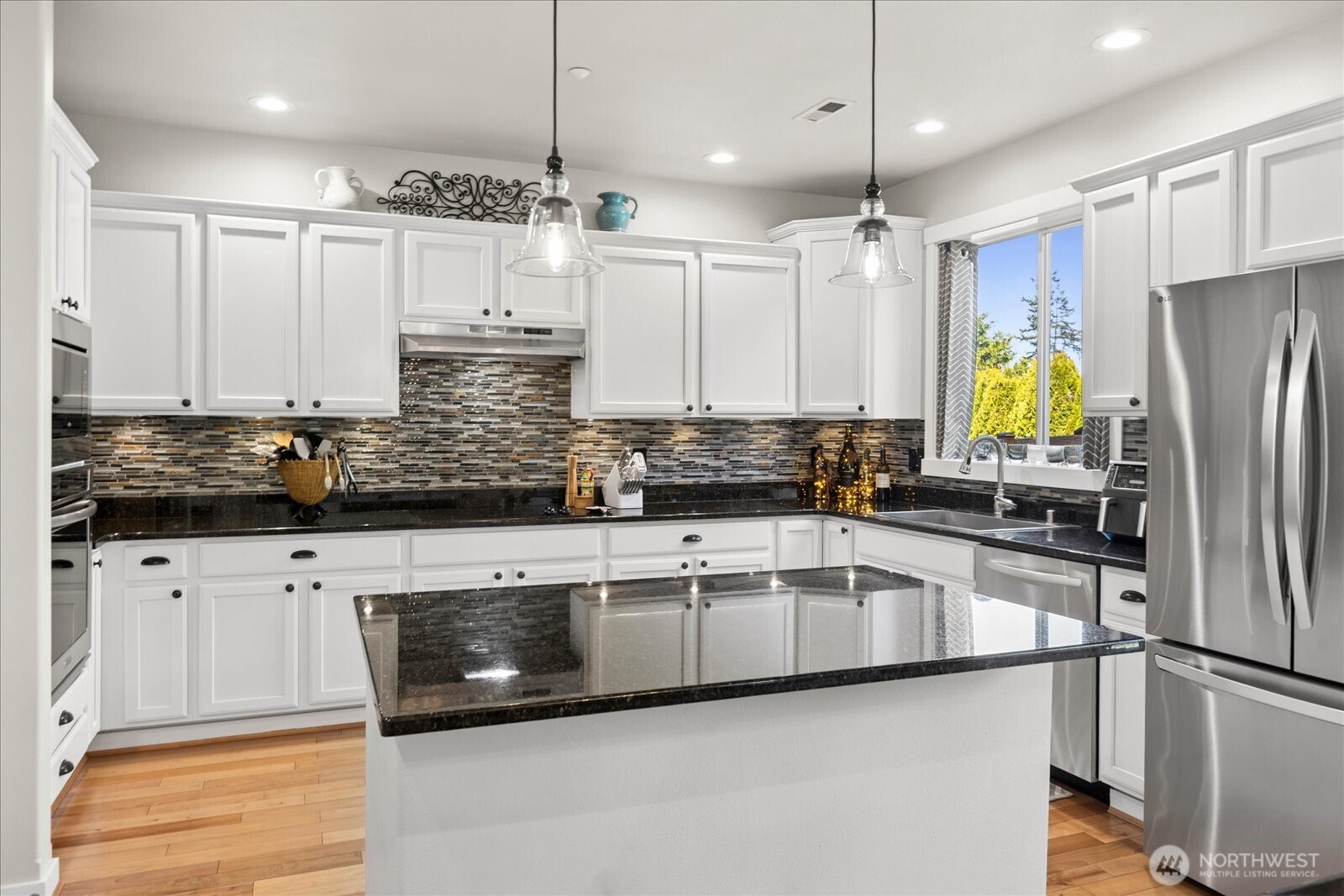 1074 Ridge Street Mukilteo, WA 98275 - Photo 16 of 40 Gallery Image 16
