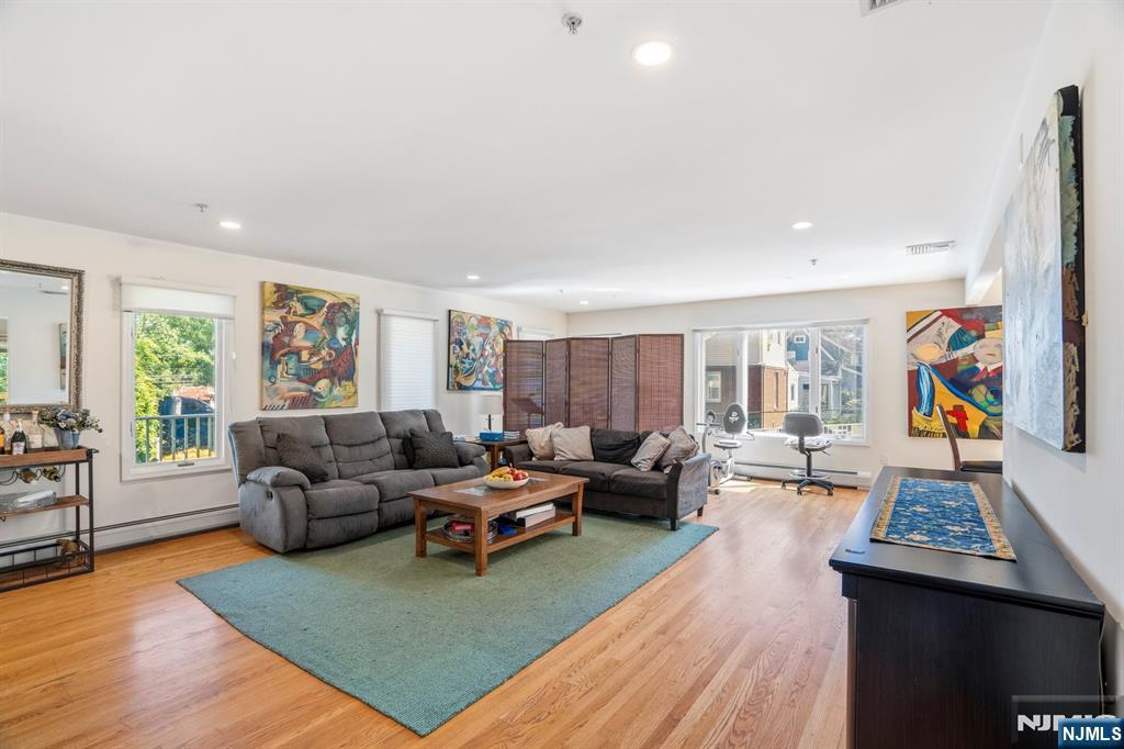 646 Teaneck Road Teaneck, NJ 07666 - Photo 7 of 15