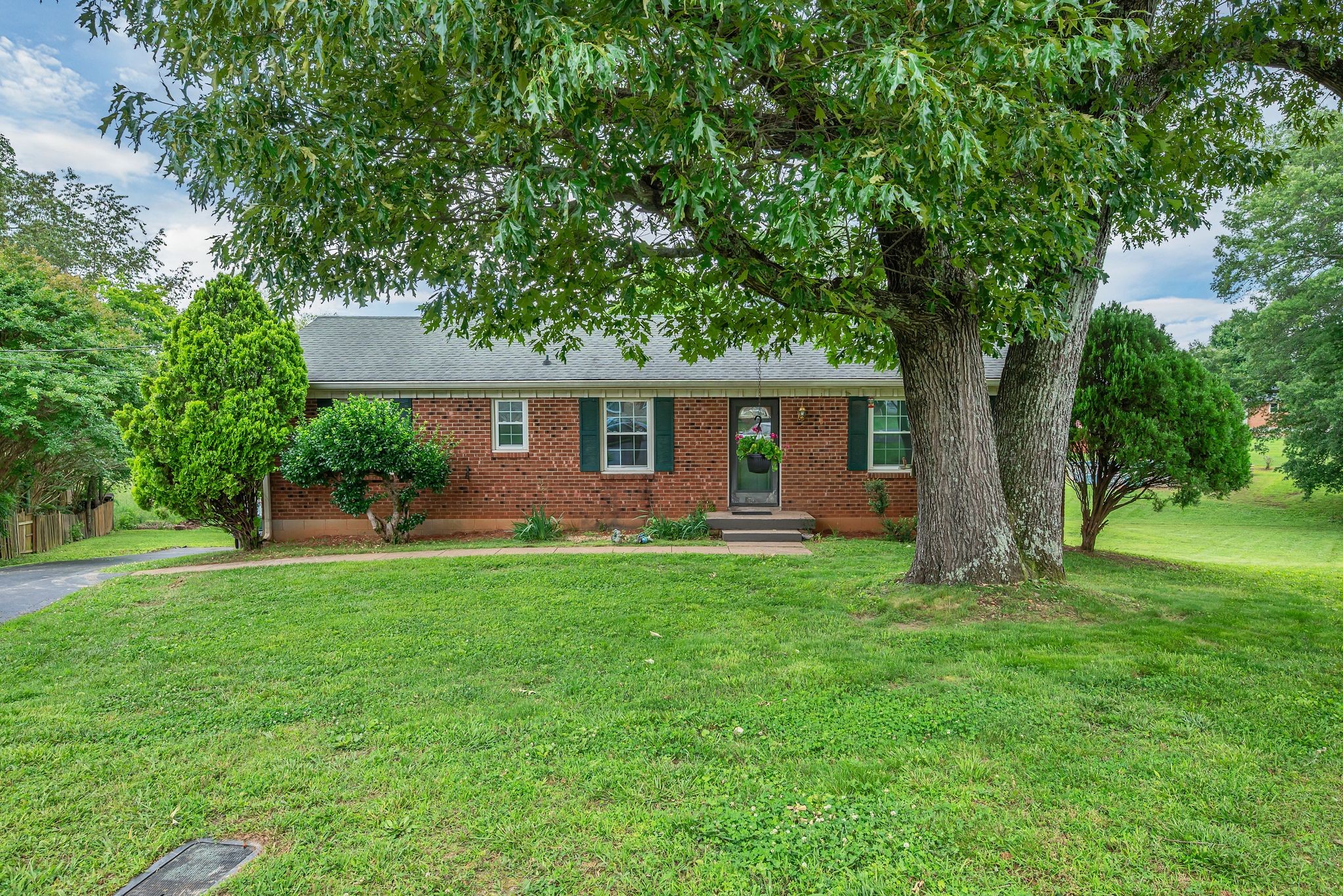 1006 Hillcrest Circle Pleasant View, TN 37146 - Photo 3 of 16