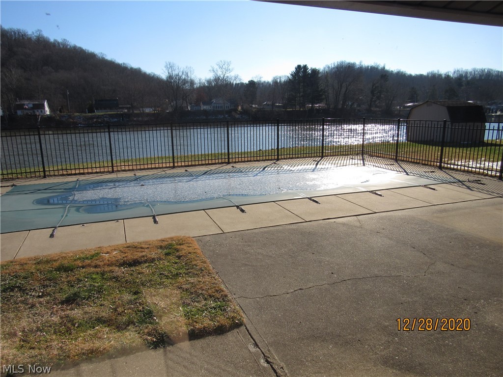 3380 Riverside Airport Road Zanesville, OH 43701 - Photo 3 of 24