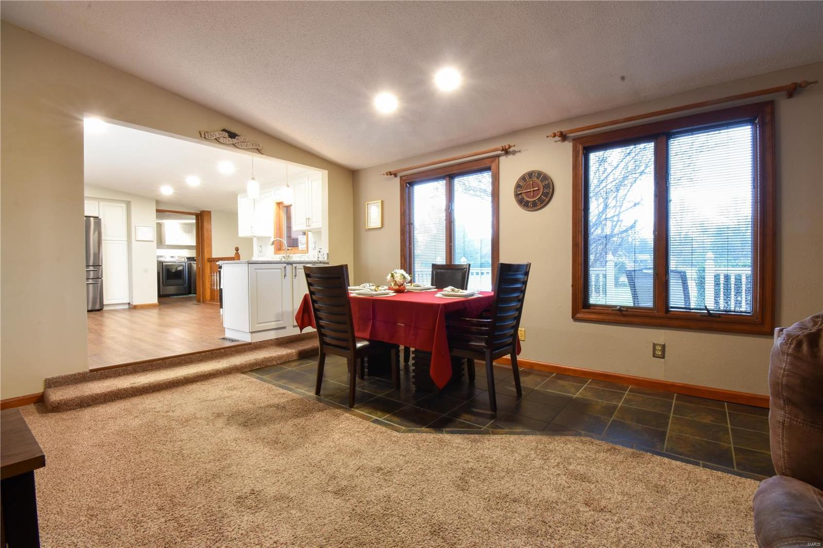 9355 Schaefer Road Staunton, IL 62088 - Photo 11 of 61
