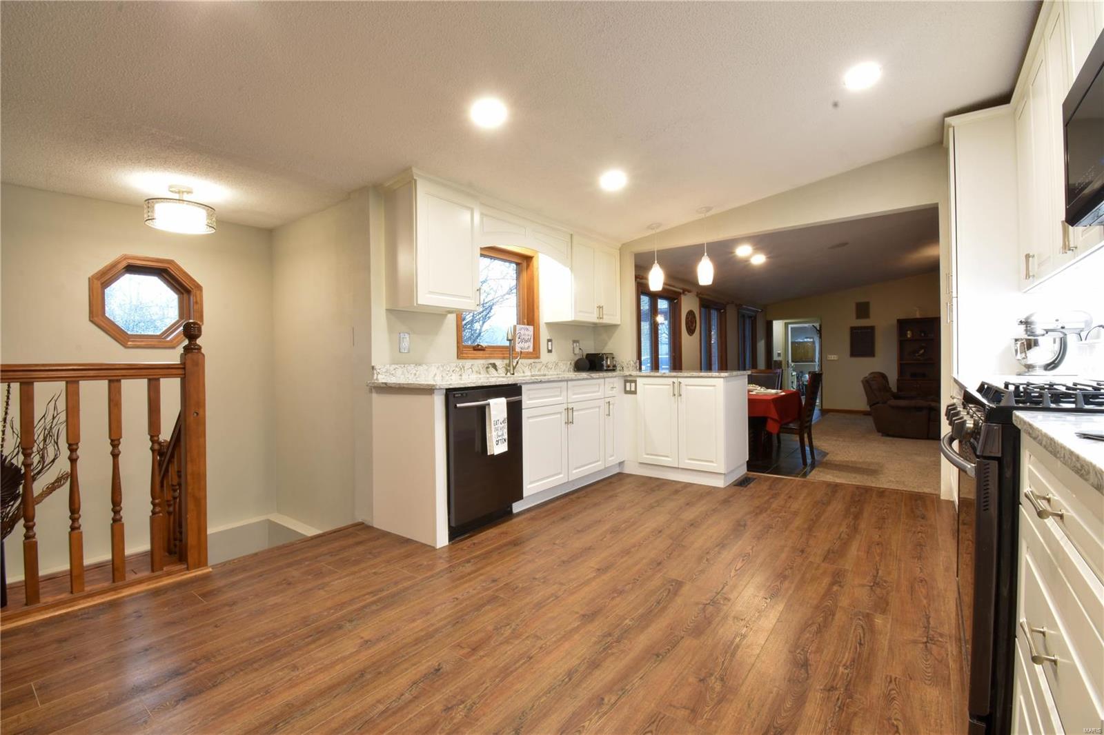 9355 Schaefer Road Staunton, IL 62088 - Photo 13 of 61