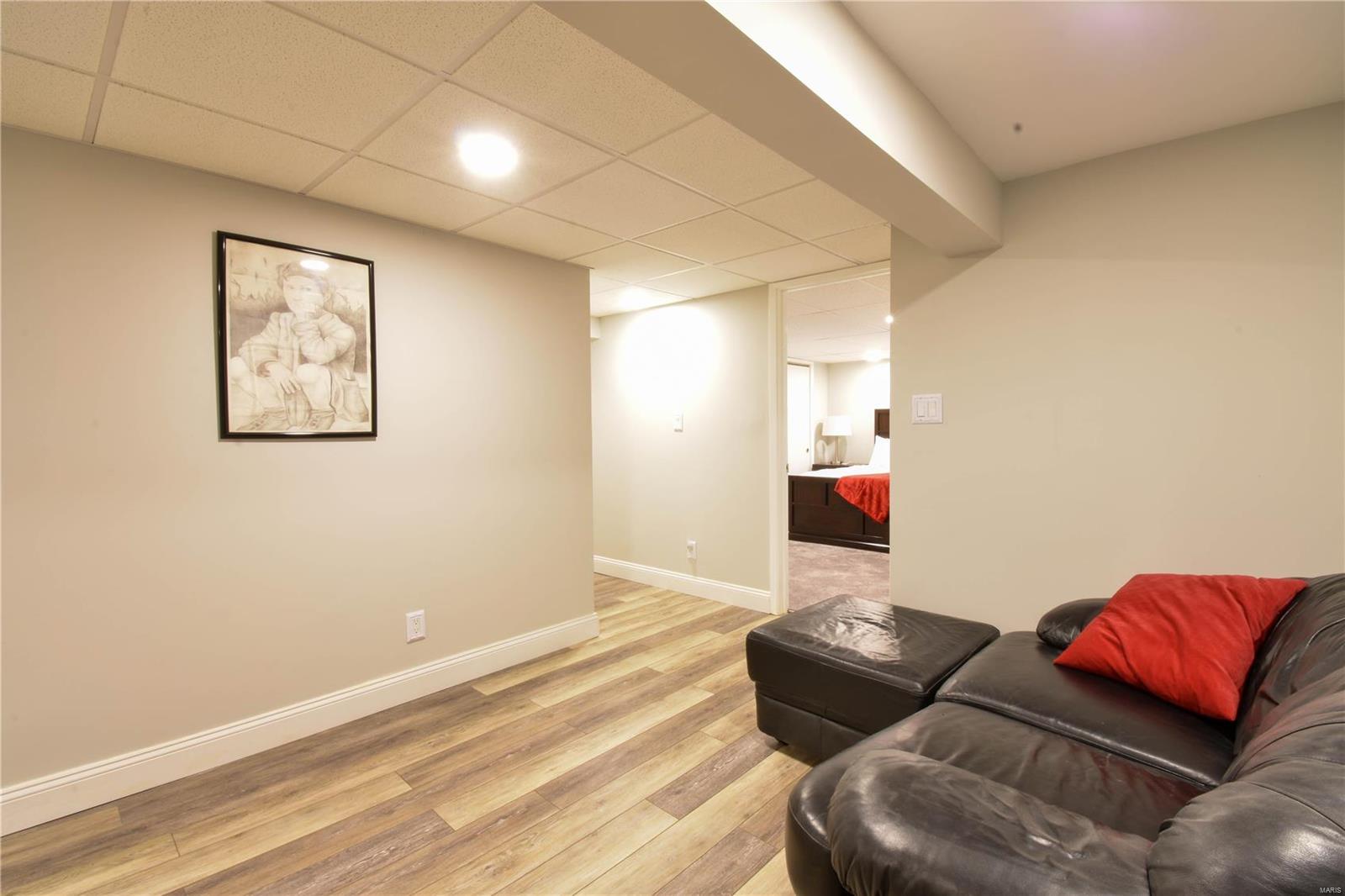 9355 Schaefer Road Staunton, IL 62088 - Photo 29 of 61