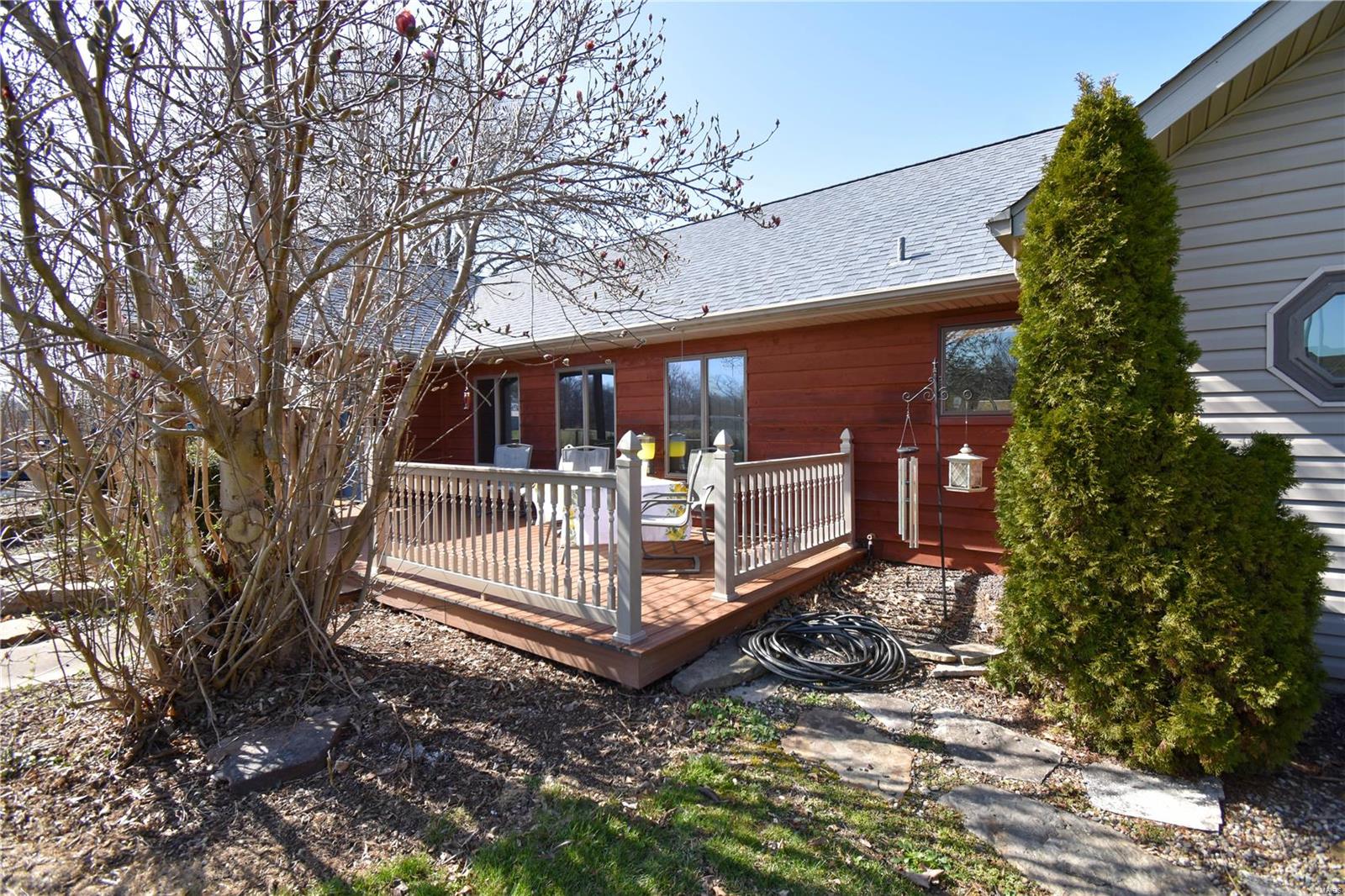 9355 Schaefer Road Staunton, IL 62088 - Photo 41 of 61