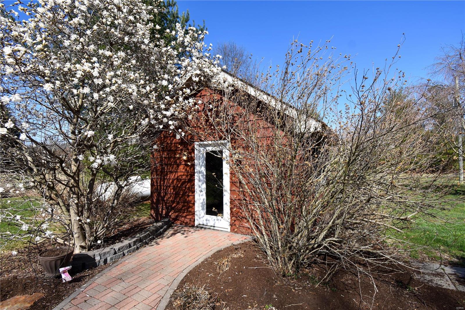 9355 Schaefer Road Staunton, IL 62088 - Photo 46 of 61