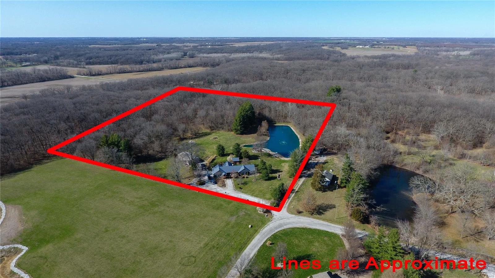 9355 Schaefer Road Staunton, IL 62088 - Photo 8 of 61