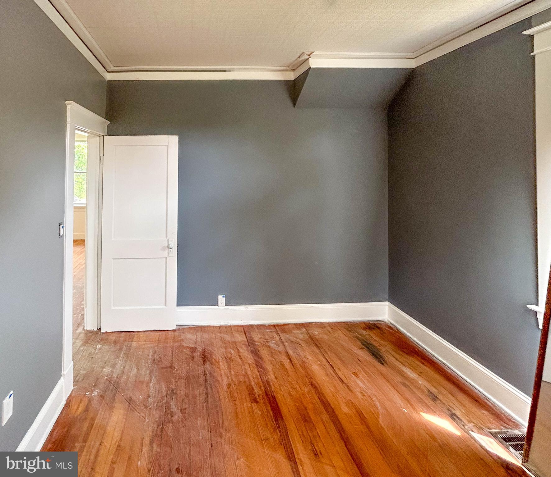 9745 Old Frederick Road Ellicott City, MD 21042 - Photo 21 of 43 Gallery Image 21