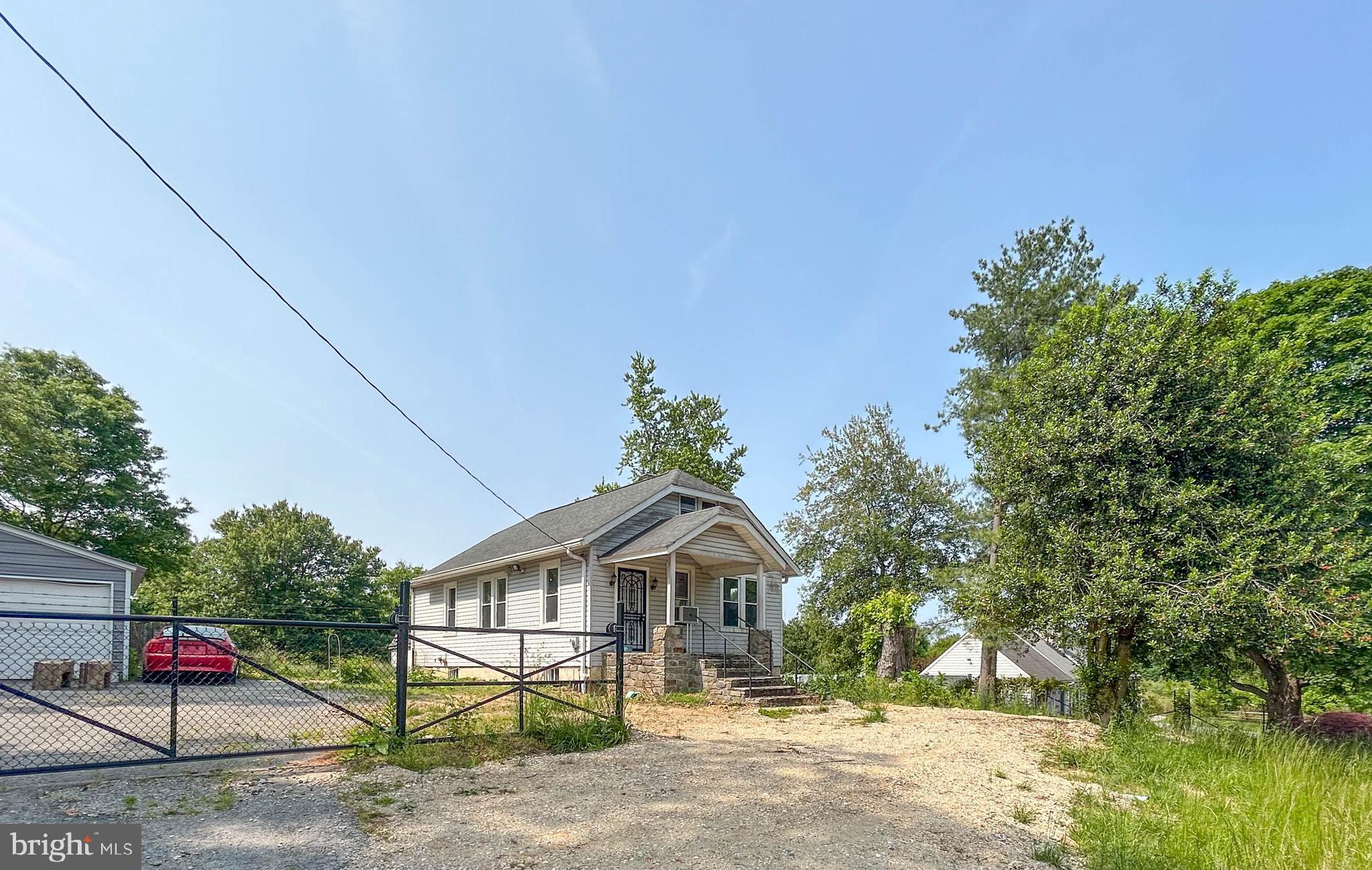 9745 Old Frederick Road Ellicott City, MD 21042 - Photo 4 of 43 Gallery Image 4
