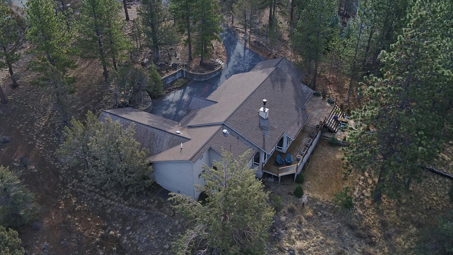 70065 Meadow View Road Sisters, OR 97759 - Photo 3 of 28 3 (1)