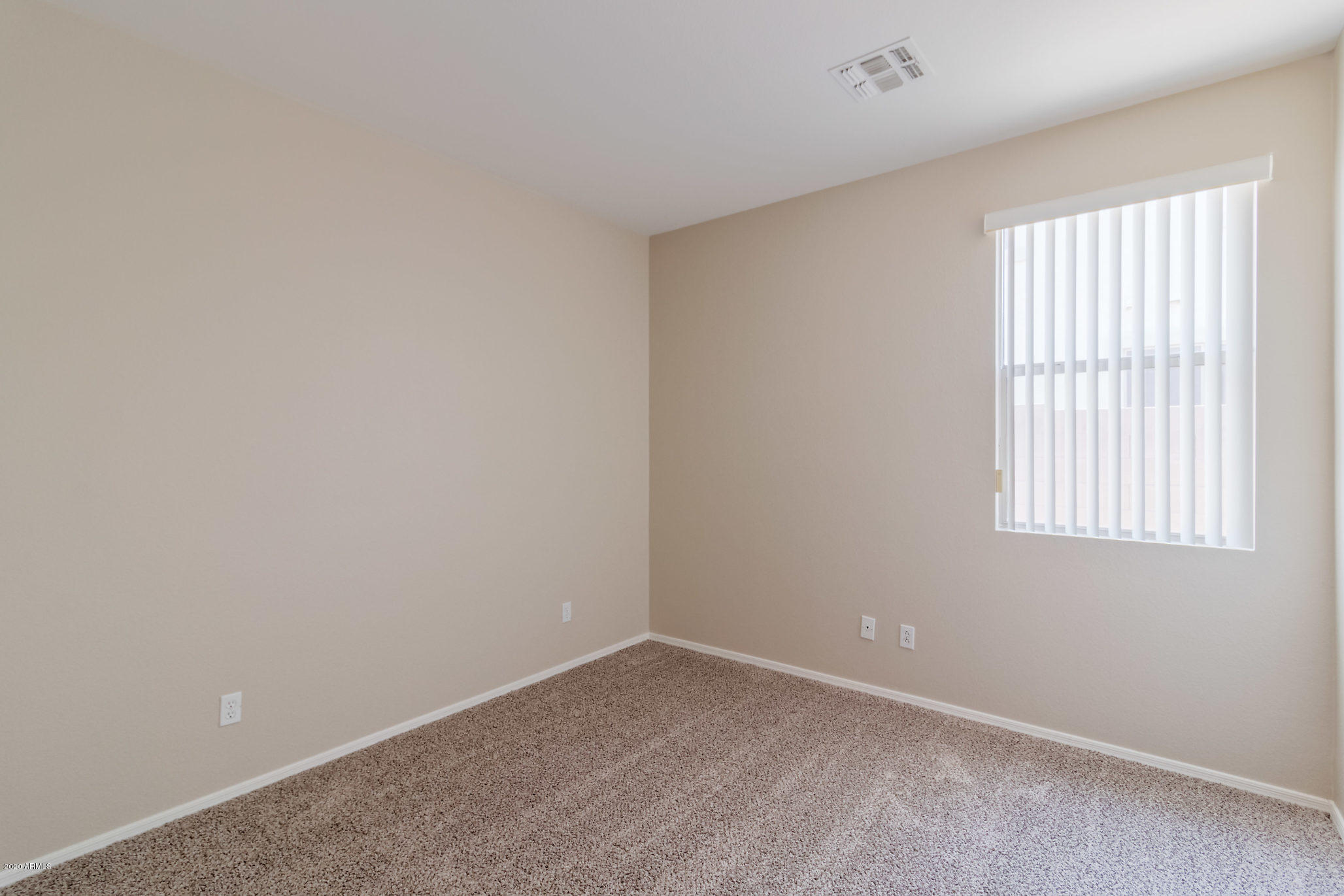 4170 South Splendor Place Gilbert, AZ 85297 - Photo 33 of 47 026-4170SSplendorCt-Gilbert-AZ-85297-sma