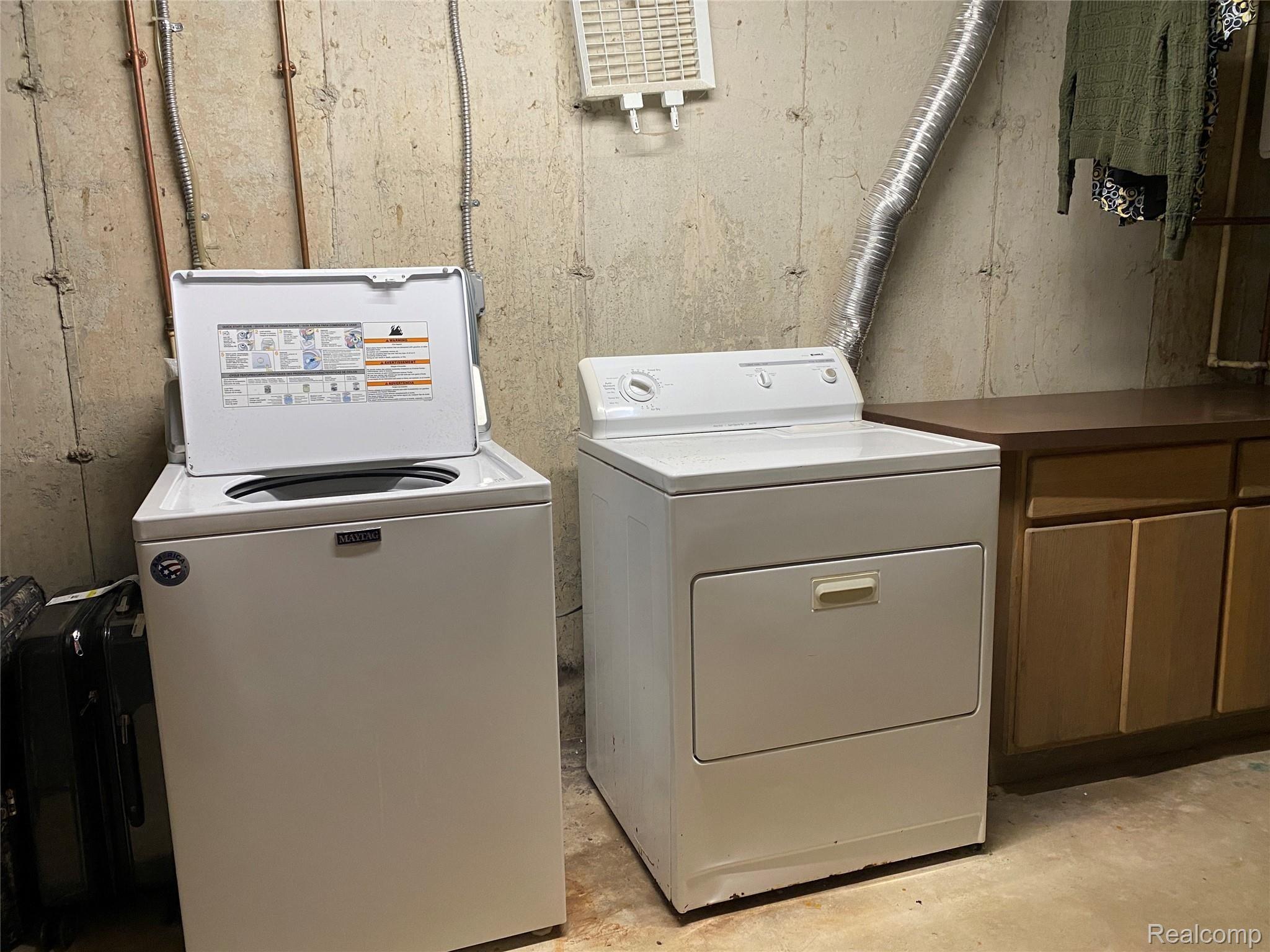 1451 Yensch Road Dundee, MI 48131 - Photo 24 of 35 20210726_172551388_iOS.jpg