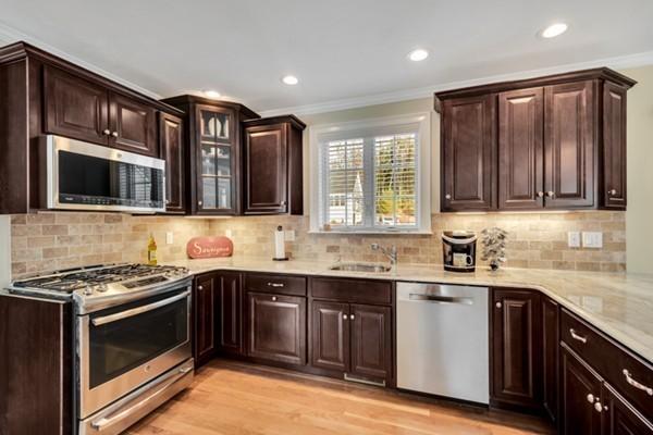 9 Parker Road Berlin, MA 01503 - Photo 4 of 9