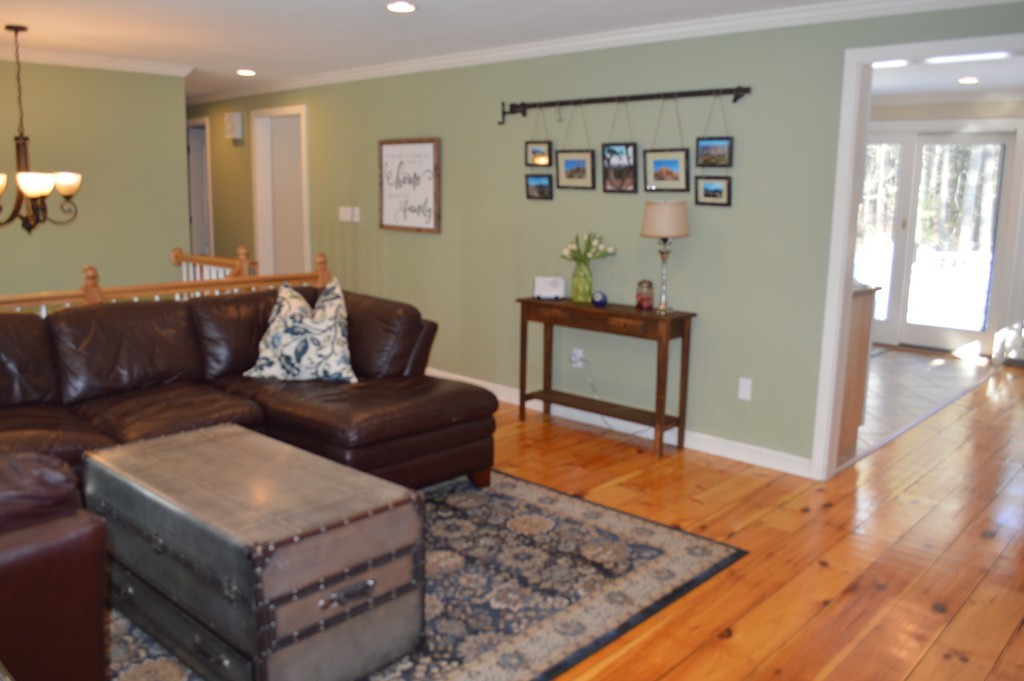 44 Carl Road Walpole, MA 02081 - Photo 5 of 11 Gallery Image 5
