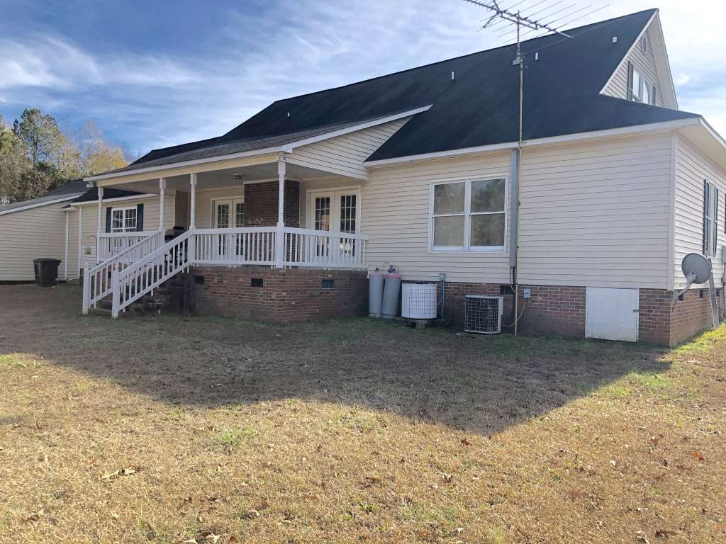727 Bentley Town Road Union, SC 29379 - Photo 28 of 31