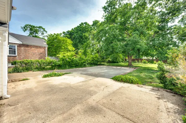 $4,000 | 712 Cantrell Avenue, Nashville, TN 37215