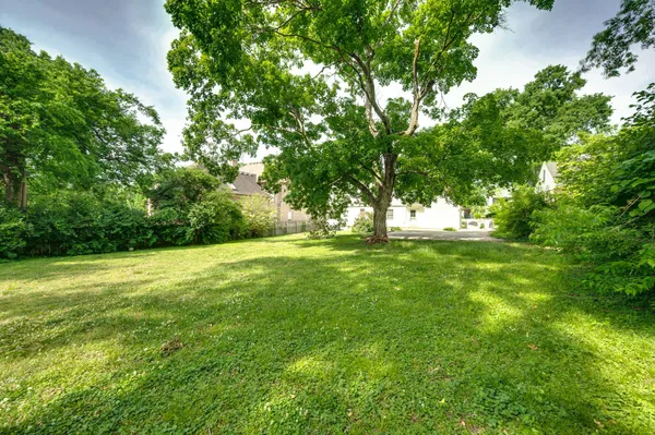 $4,000 | 712 Cantrell Avenue, Nashville, TN 37215