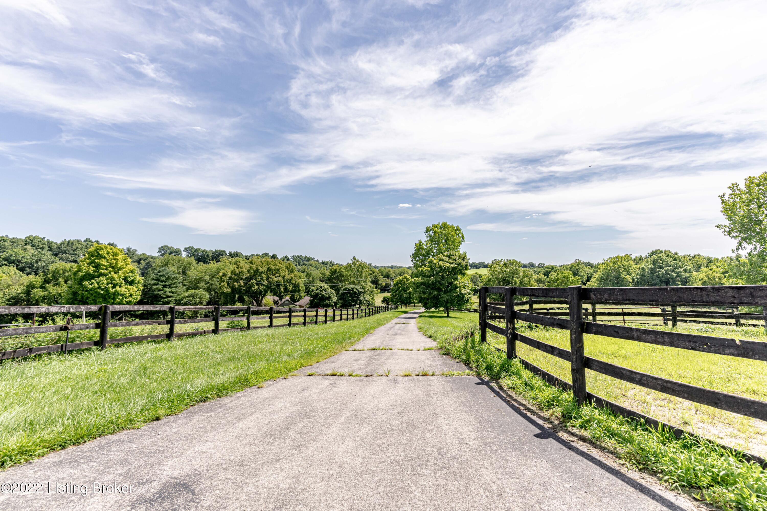 1995 Hickory Ridge Road Waddy, KY 40076 - Photo 37 of 87 DSC09226