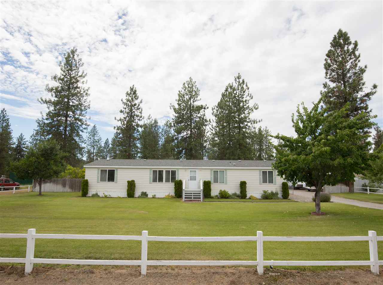 6449 North Dover Road Nine Mile Falls, WA 99026 - Photo 1 of 20
