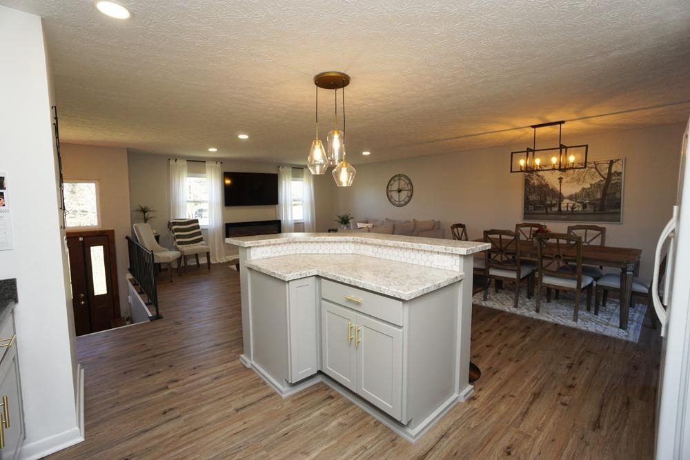 6097 Wilmer Road Cincinnati, OH 45247 - Photo 15 of 37