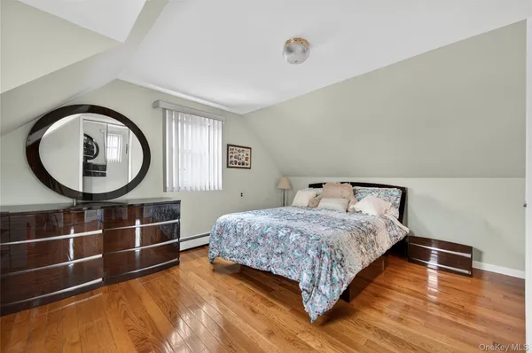 $5,200 | 112 Wentworth Avenue, Albertson, NY 11507