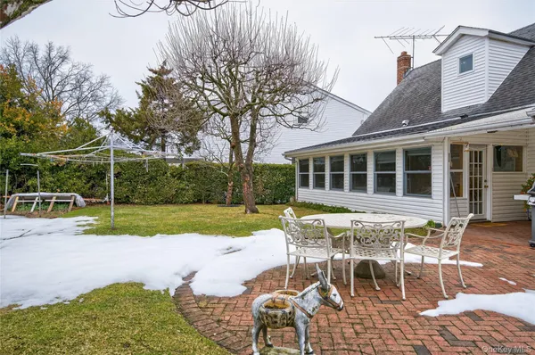 $5,200 | 112 Wentworth Avenue, Albertson, NY 11507