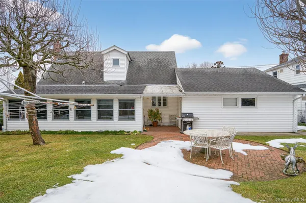 $5,200 | 112 Wentworth Avenue, Albertson, NY 11507