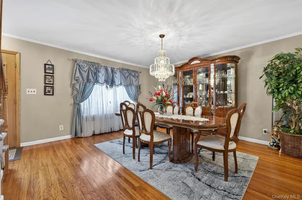 $5,200 | 112 Wentworth Avenue, Albertson, NY 11507