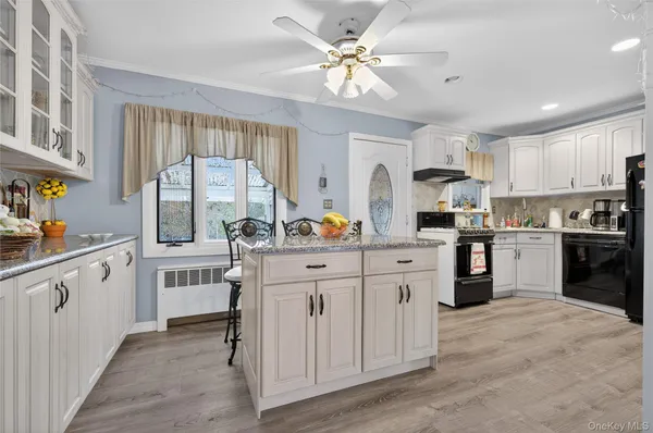 $5,200 | 112 Wentworth Avenue, Albertson, NY 11507