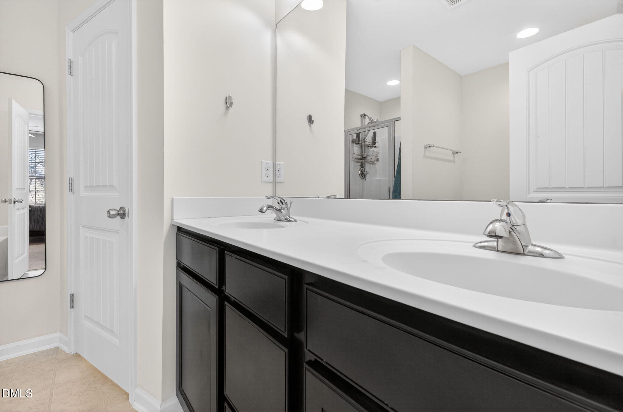 1221 Garden Stone Drive Raleigh, NC 27610 - Photo 20 of 30 25-web-or-mls-1221 Garden Stone-8