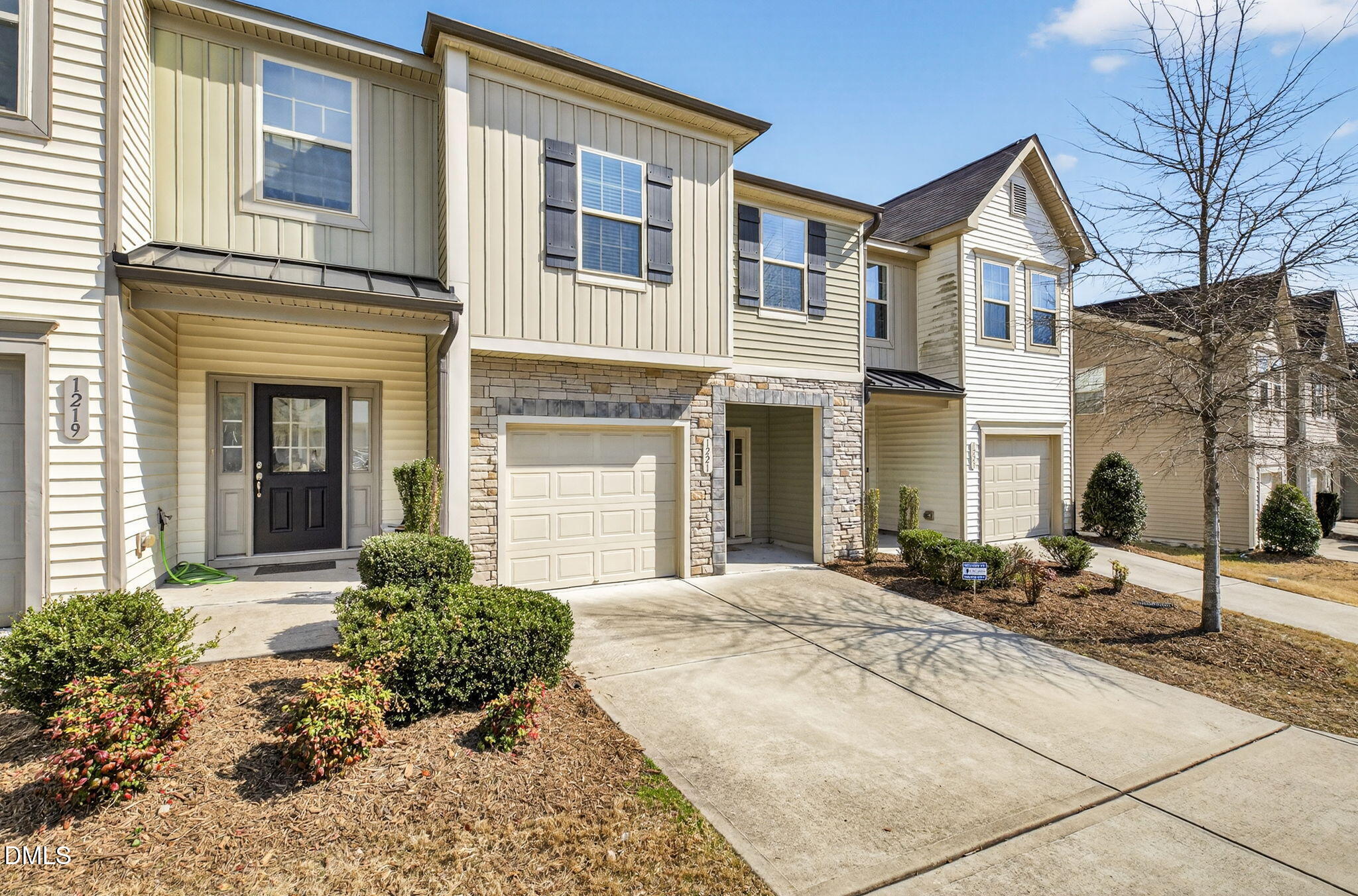 1221 Garden Stone Drive Raleigh, NC 27610 - Photo 4 of 30 3-web-or-mls-1221 Garden Stone-25
