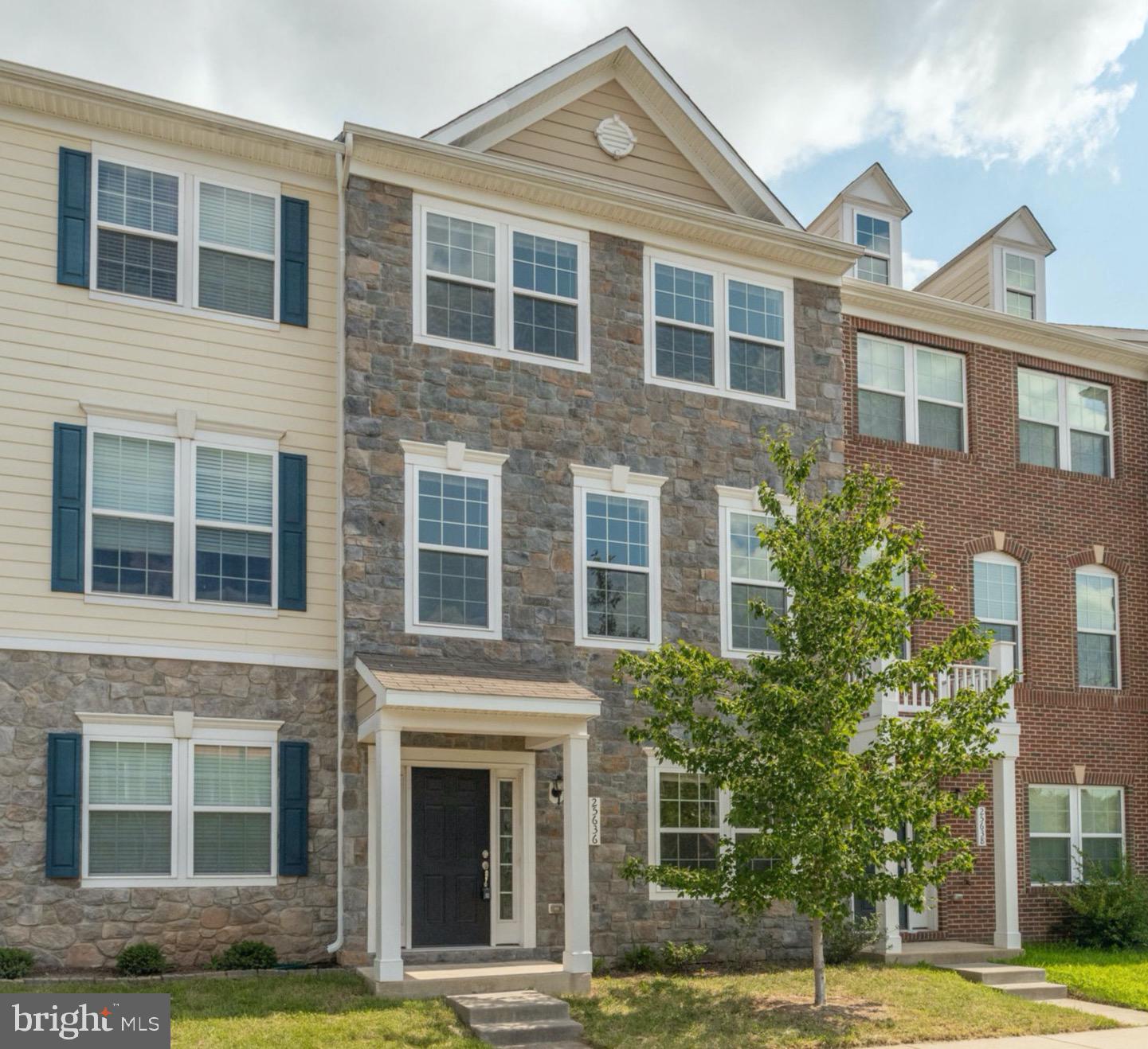 25636 Pleasant Valley Road Chantilly, VA 20152 - Photo 2 of 45 Stone Front Elevation