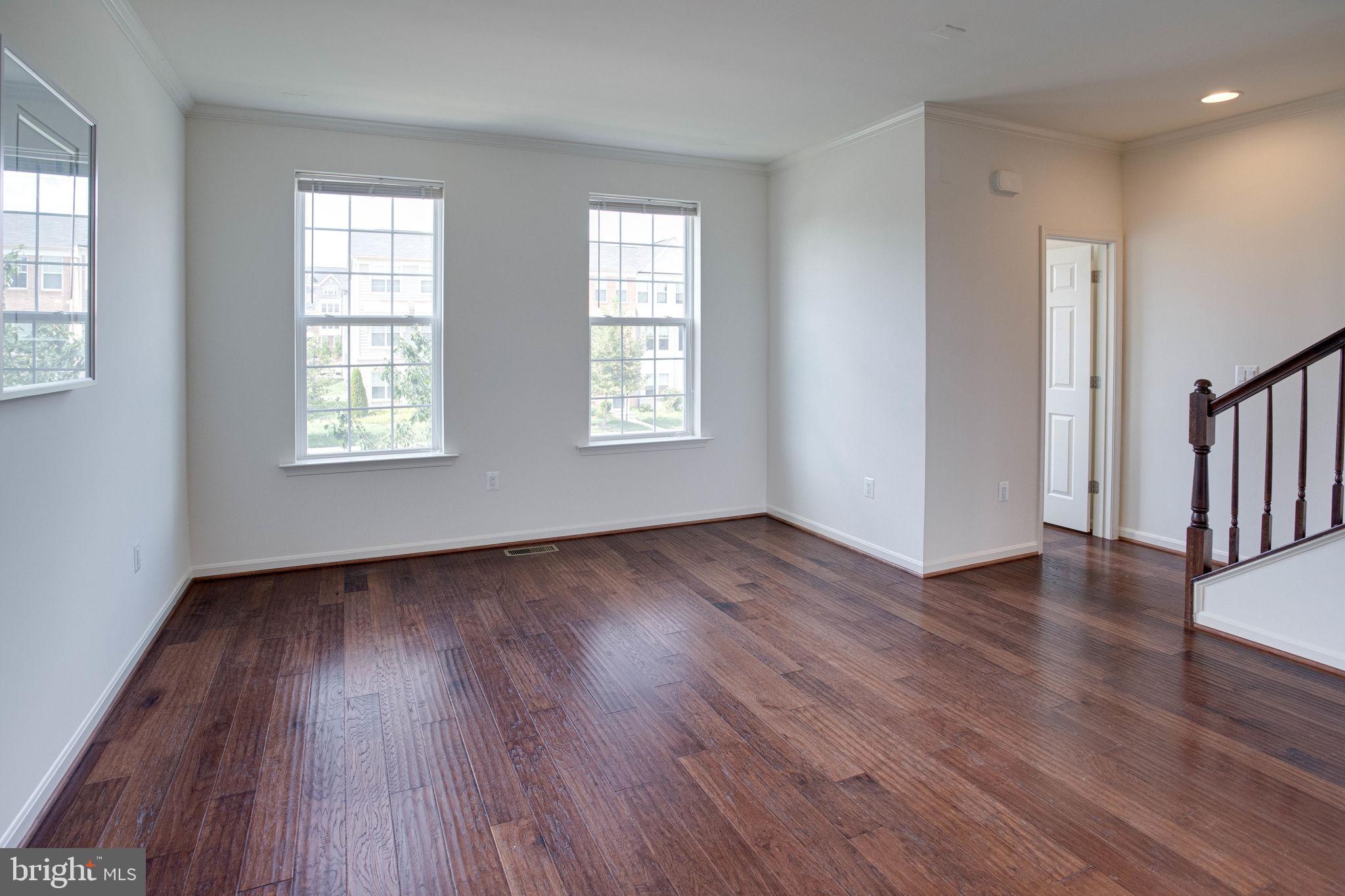 25636 Pleasant Valley Road Chantilly, VA 20152 - Photo 14 of 45 Family Room