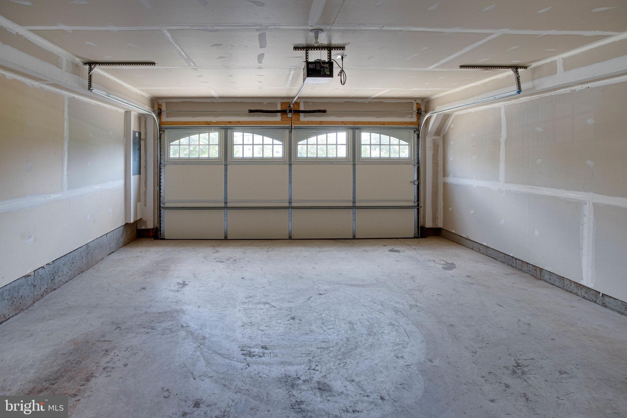 25636 Pleasant Valley Road Chantilly, VA 20152 - Photo 39 of 45 2-car Garage