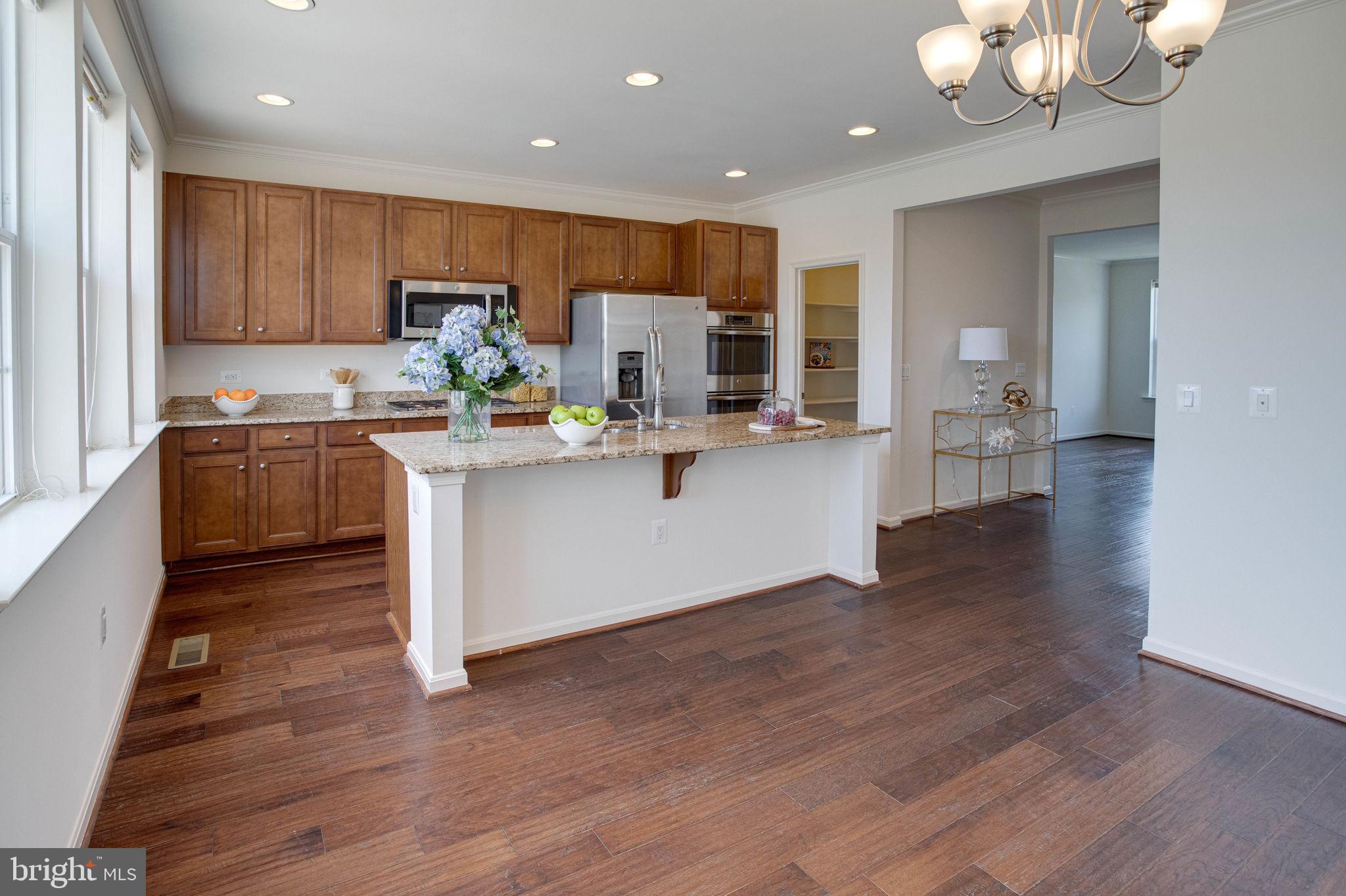 25636 Pleasant Valley Road Chantilly, VA 20152 - Photo 9 of 45 Kitchen