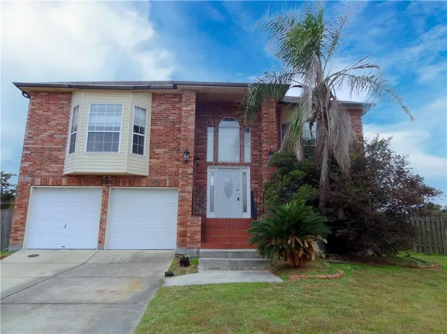 $349,900 | 1005 Townshend North, Gretna, LA 70056