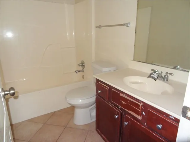 $349,900 | 1005 Townshend North, Gretna, LA 70056