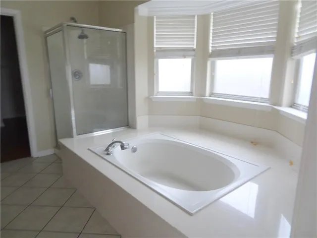 $349,900 | 1005 Townshend North, Gretna, LA 70056