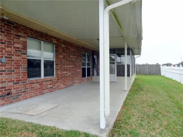 $349,900 | 1005 Townshend North, Gretna, LA 70056