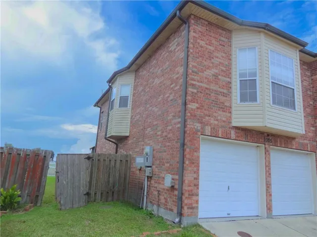 $349,900 | 1005 Townshend North, Gretna, LA 70056