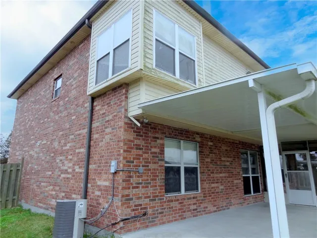 $349,900 | 1005 Townshend North, Gretna, LA 70056