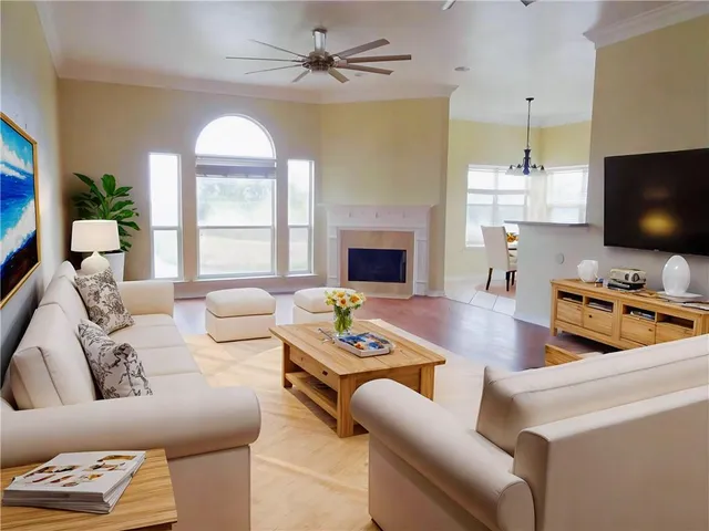 $349,900 | 1005 Townshend North, Gretna, LA 70056