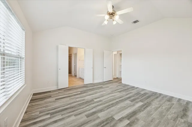 $2,195 | 701 East 40th Street, Houston, TX 77022