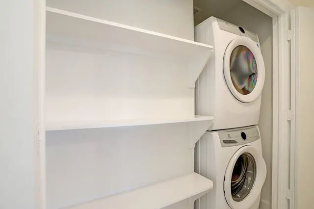 $2,295 | 701 East 40th Street, Houston, TX 77022