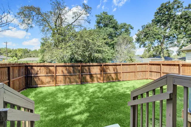 $2,295 | 701 East 40th Street, Houston, TX 77022